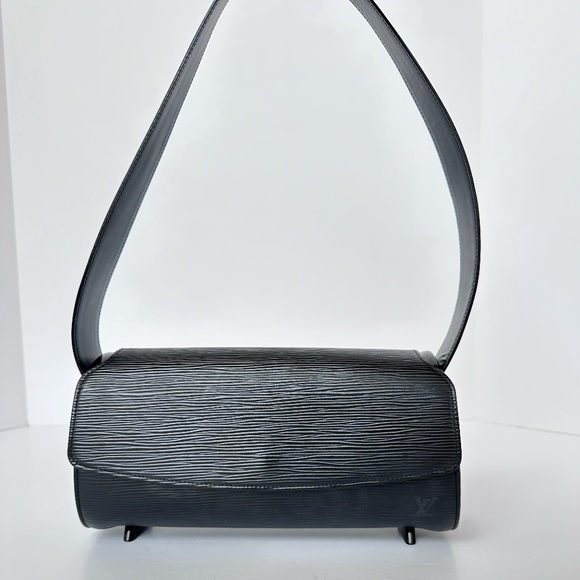 Louis Vuitton Black Epi Nocturne PM Vintage Shoulder Bag - Picture 1 of 13